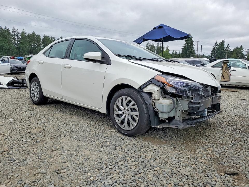 2019 TOYOTA COROLLA LE 4