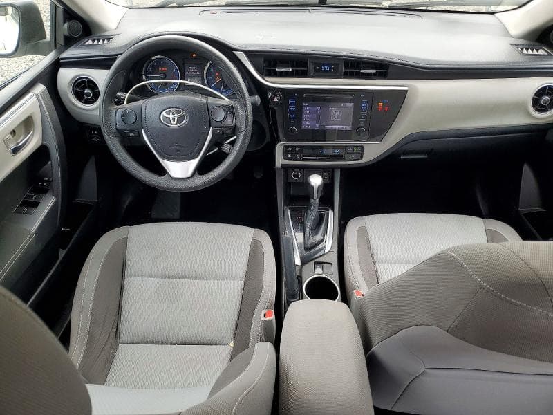 2019 TOYOTA COROLLA LE 8