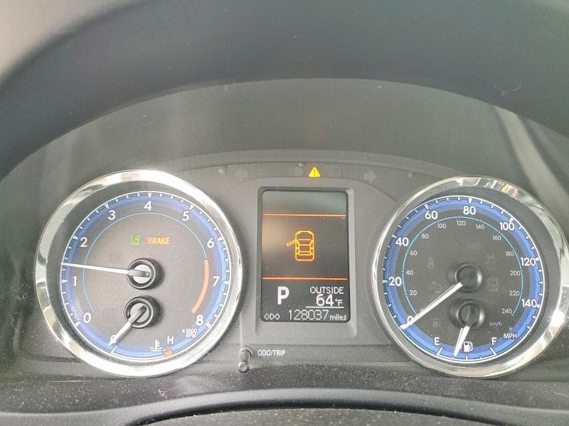 2019 TOYOTA COROLLA LE 9