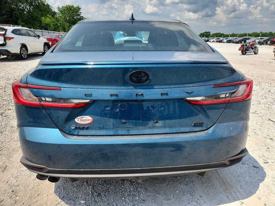 2026 TOYOTA CAMRY SE 6