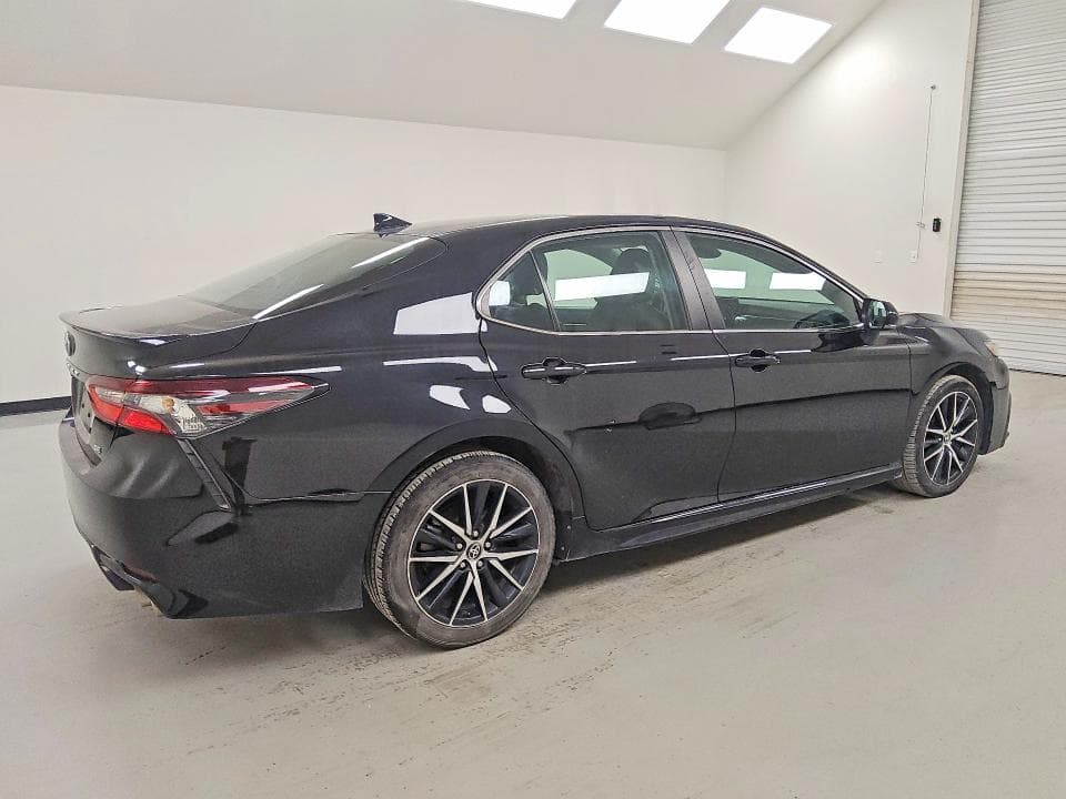 2023 TOYOTA CAMRY SE 3