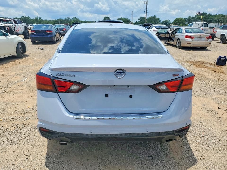 2023 NISSAN ALTIMA SR 6
