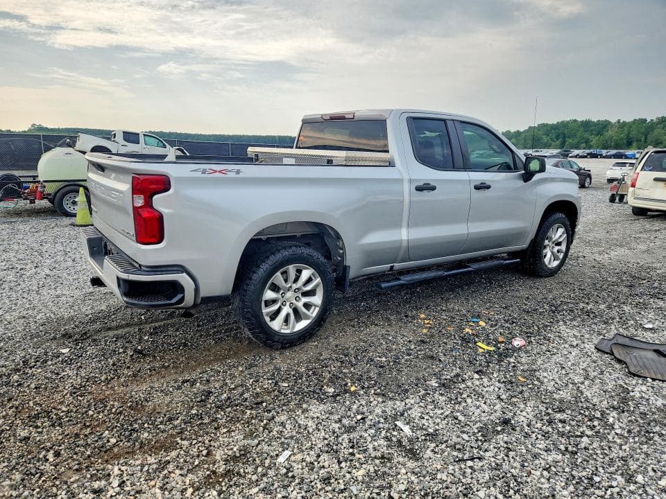 2021 CHEVROLET SILVERADO K1500 CUSTOM 3