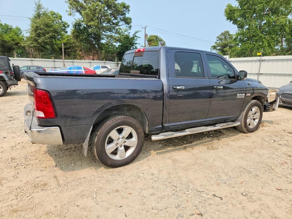 2016 RAM 1500 SLT 3