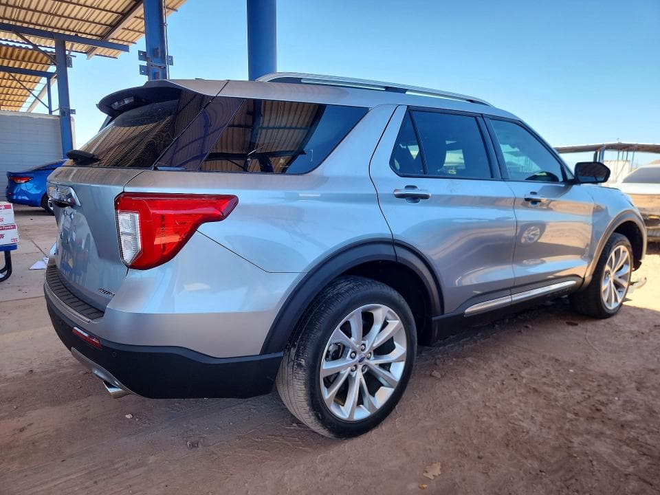 2023 FORD EXPLORER PLATINUM 3