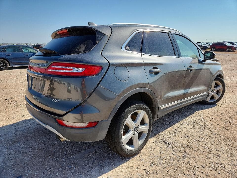 2017 LINCOLN MKC PREMIERE 3