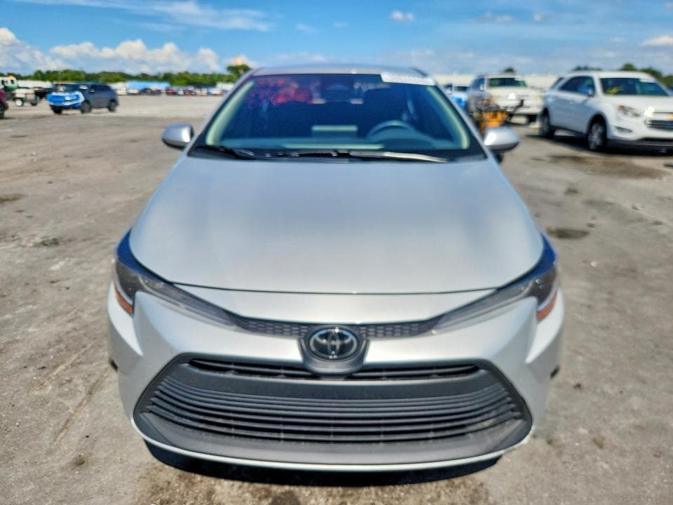 2025 TOYOTA COROLLA LE 5