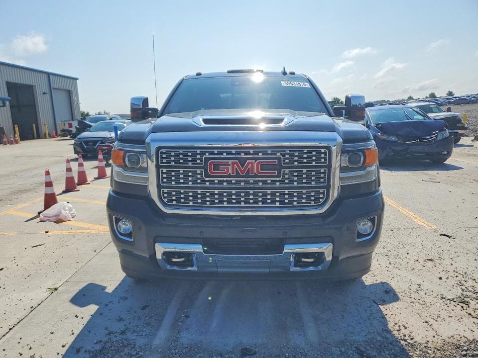 2018 GMC SIERRA K3500 DENALI 5