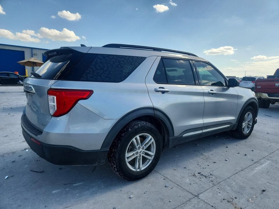 2021 FORD EXPLORER XLT 3