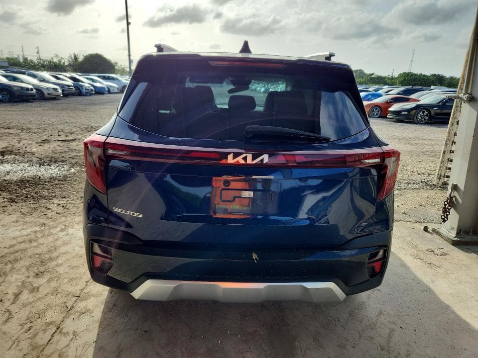 2024 KIA SELTOS EX 6
