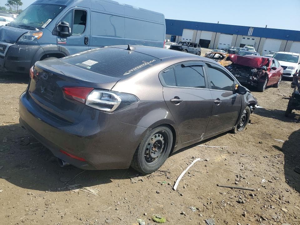 2017 KIA FORTE LX 3