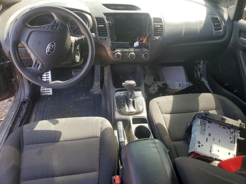 2017 KIA FORTE LX 8