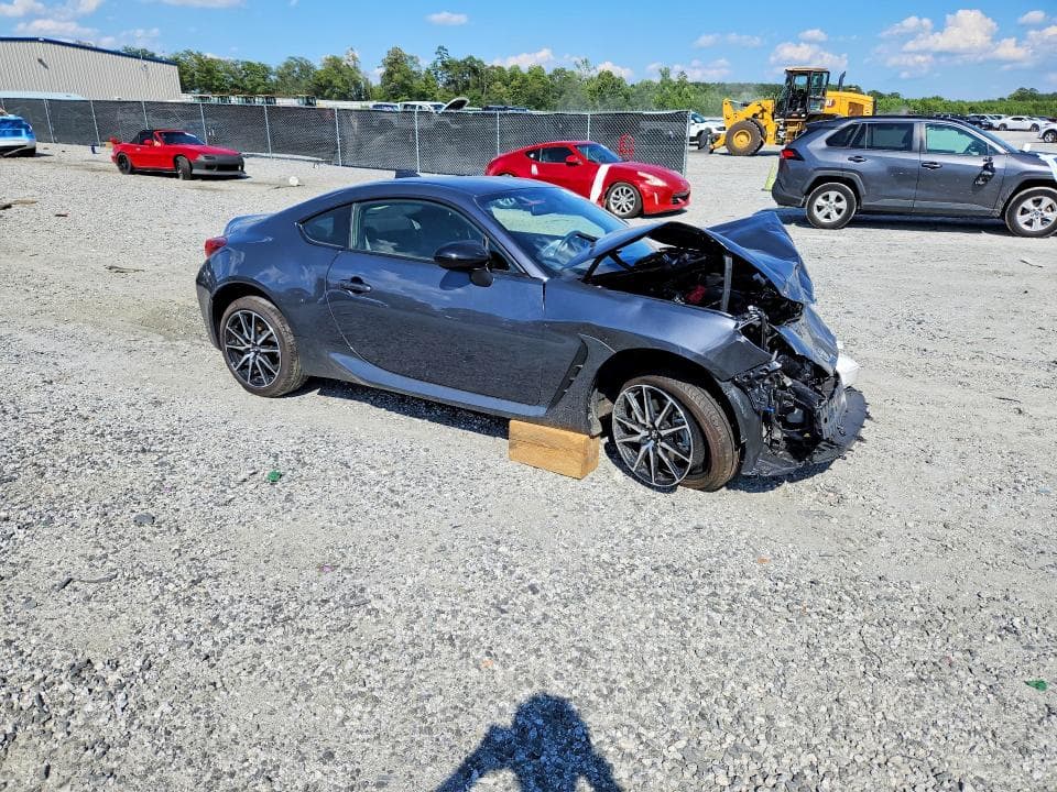 2025 TOYOTA GR86 BASE 4