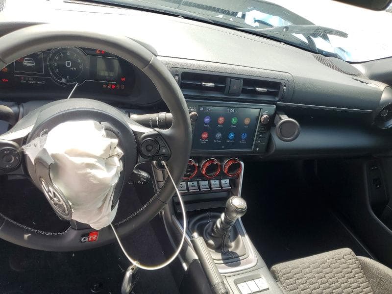 2025 TOYOTA GR86 BASE 8