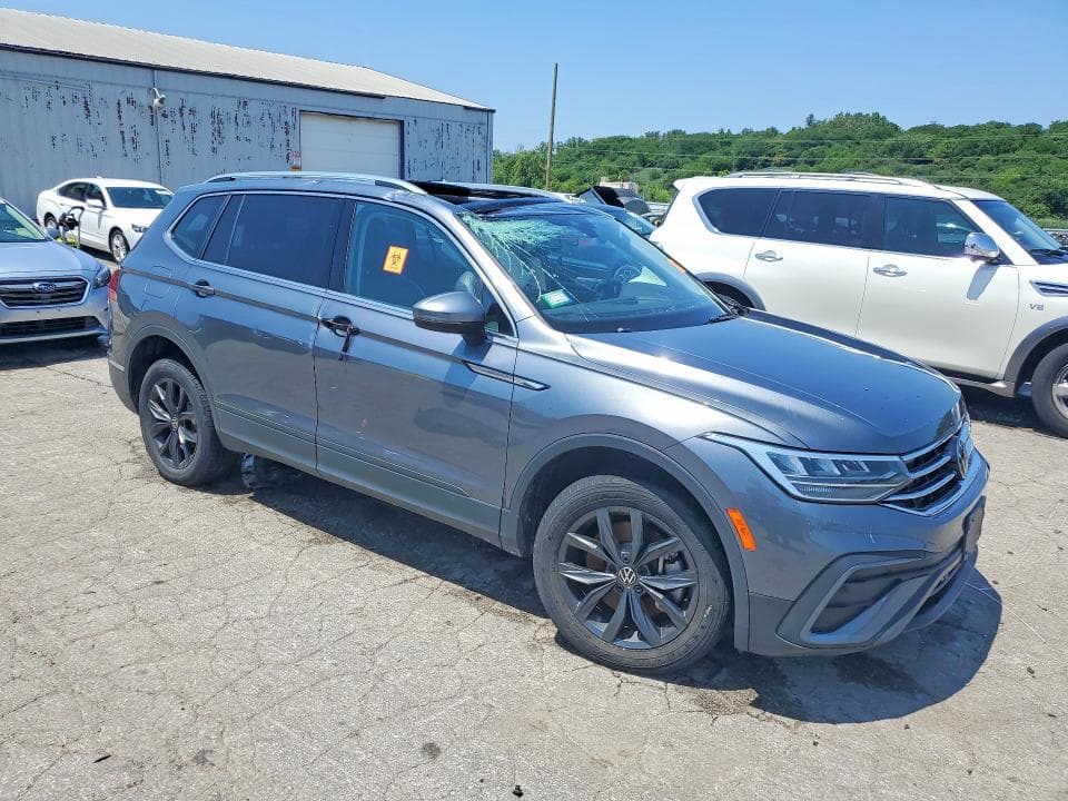 2022 VOLKSWAGEN TIGUAN SE SE 4