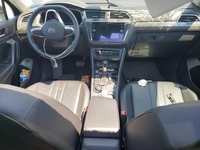 2022 VOLKSWAGEN TIGUAN SE SE 8