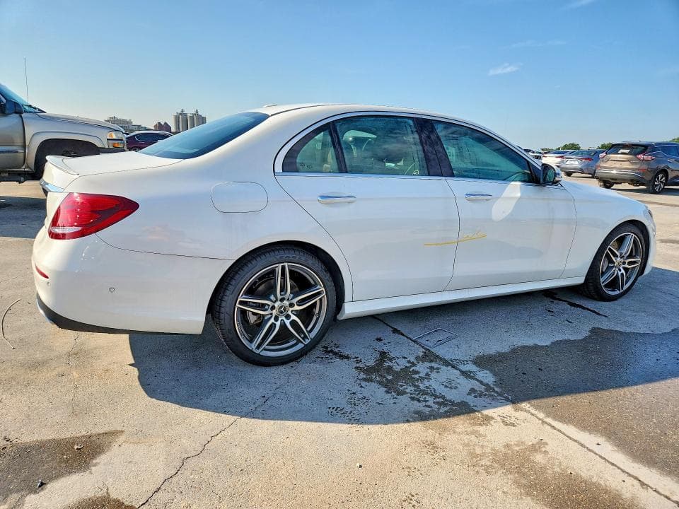 2019 MERCEDES-BENZ E 300 3
