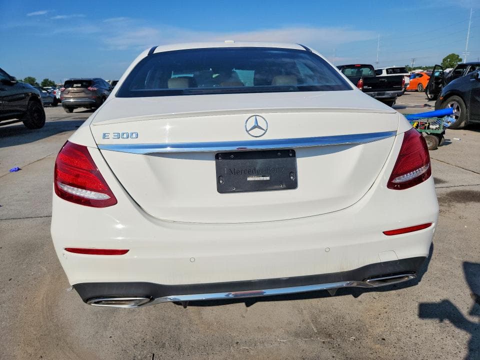 2019 MERCEDES-BENZ E 300 6