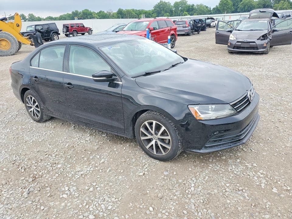 2017 VOLKSWAGEN JETTA SE 4
