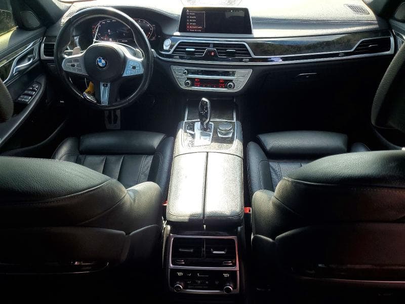 2022 BMW 740 I 8