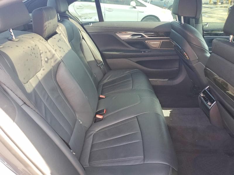 2022 BMW 740 I 10