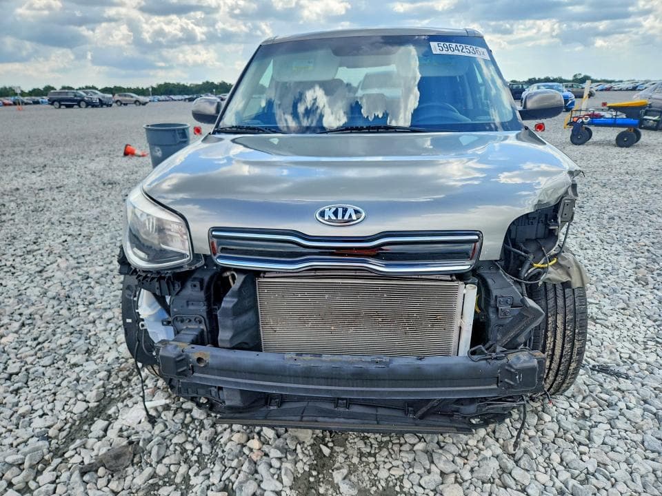 2019 KIA SOUL + 5