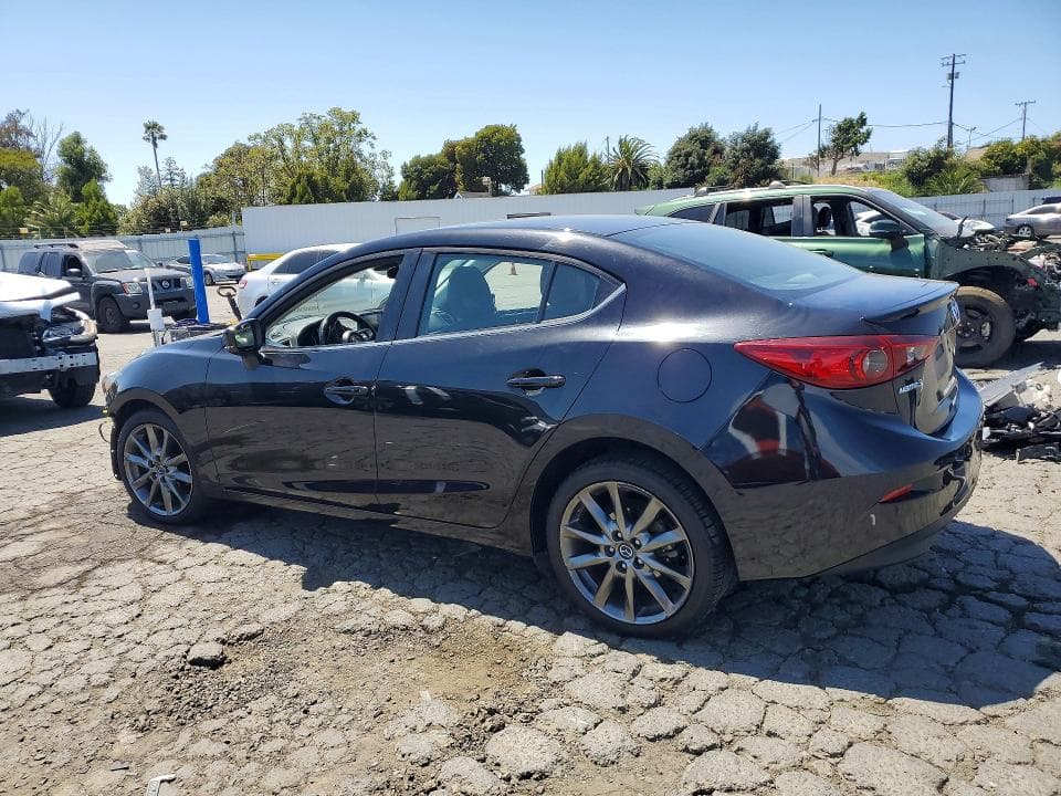 2018 MAZDA 3 TOURING 2