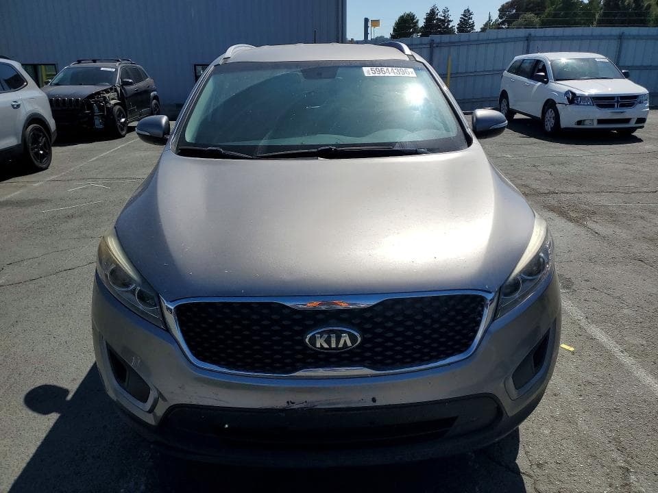 2017 KIA SORENTO LX V6 5