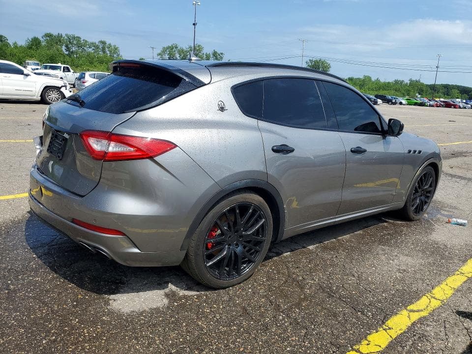 2017 MASERATI LEVANTE S LUXURY 3