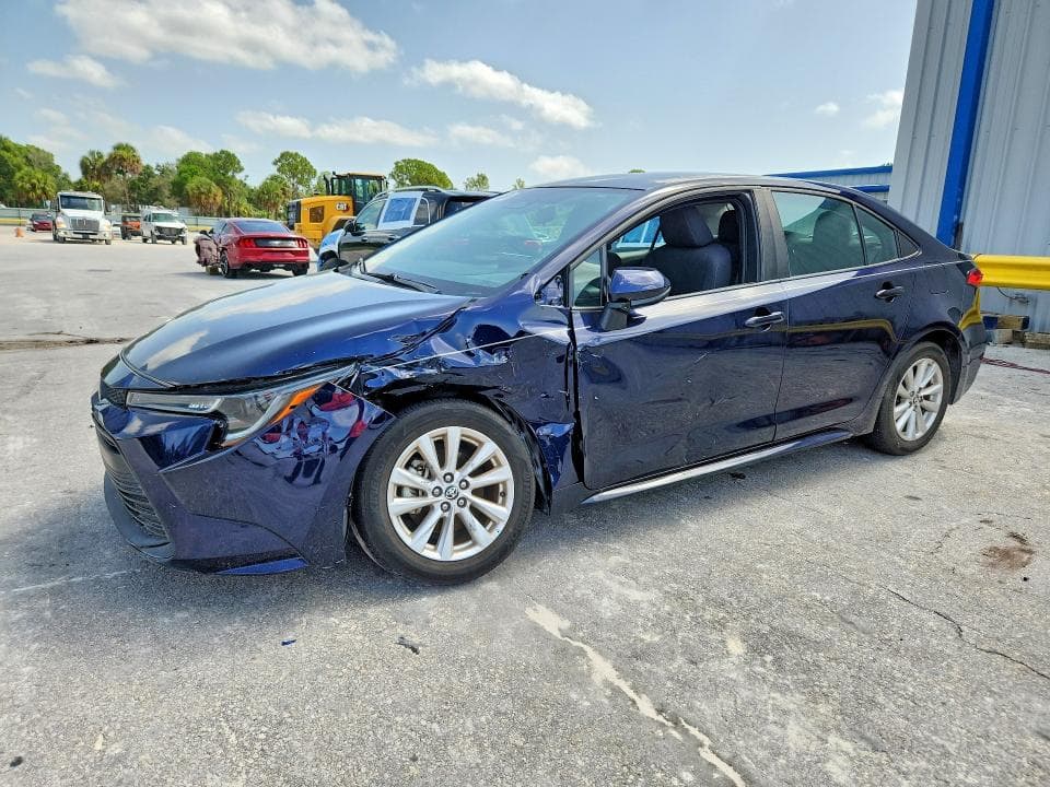 2024 TOYOTA COROLLA LE - 1
