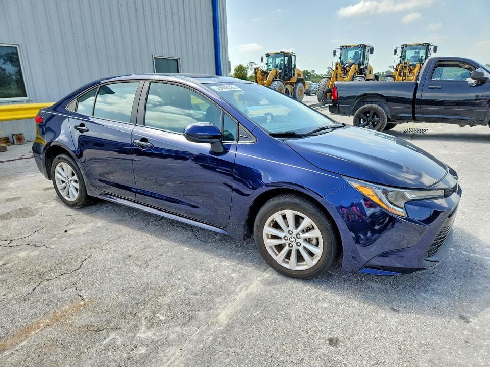 2024 TOYOTA COROLLA LE 4