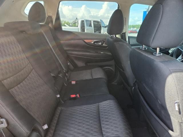 2017 NISSAN ROGUE SV 11