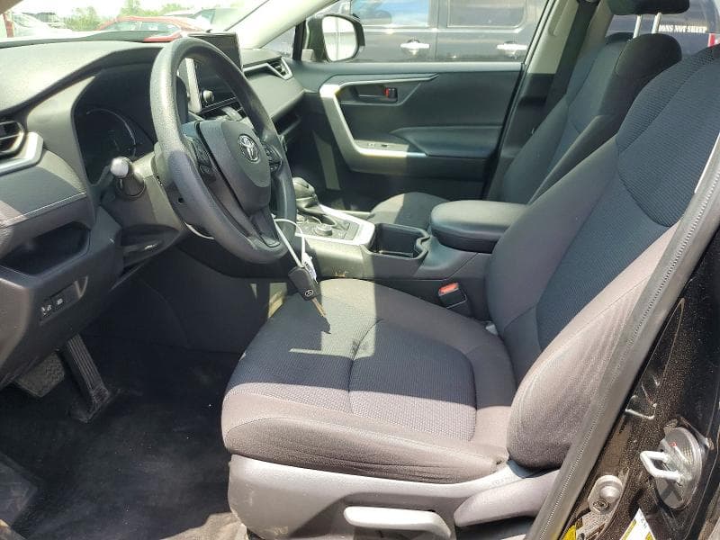 2023 TOYOTA RAV4 LE 7