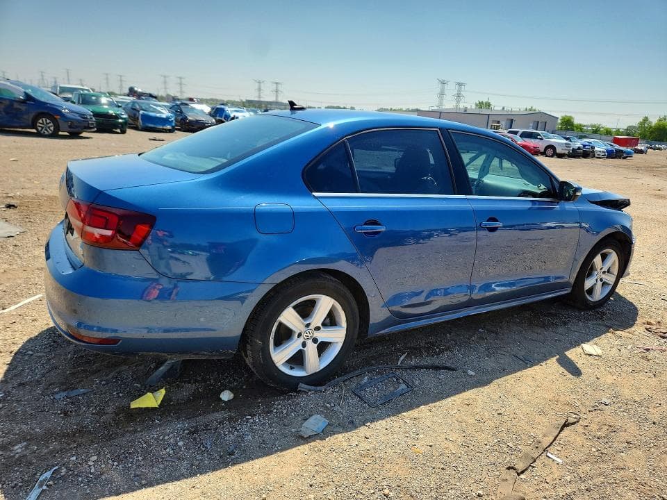 2017 VOLKSWAGEN JETTA SE 3