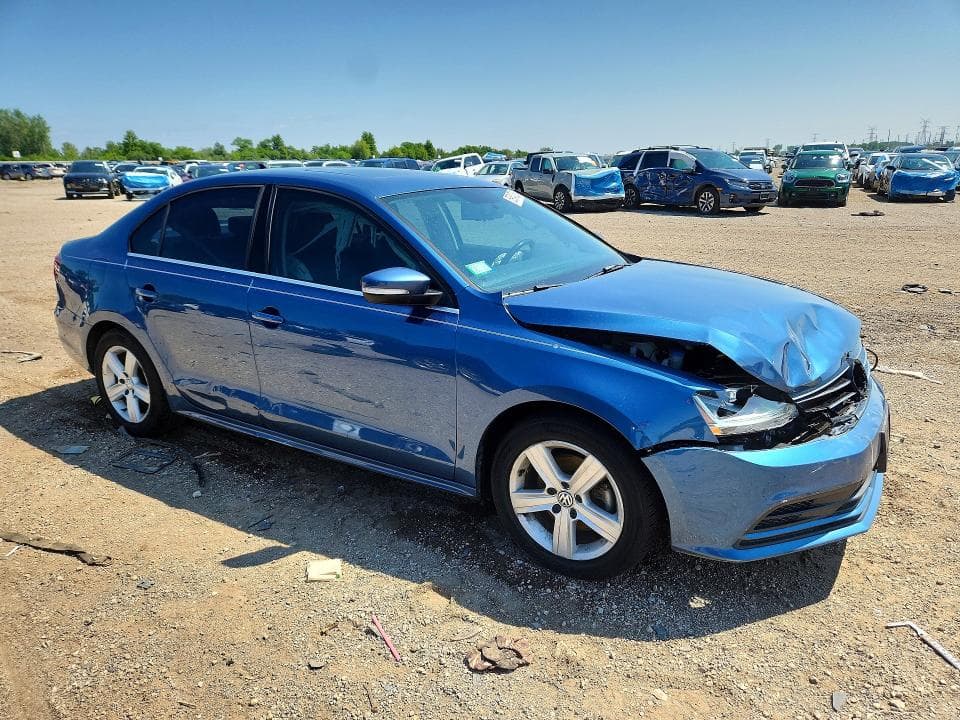 2017 VOLKSWAGEN JETTA SE 4