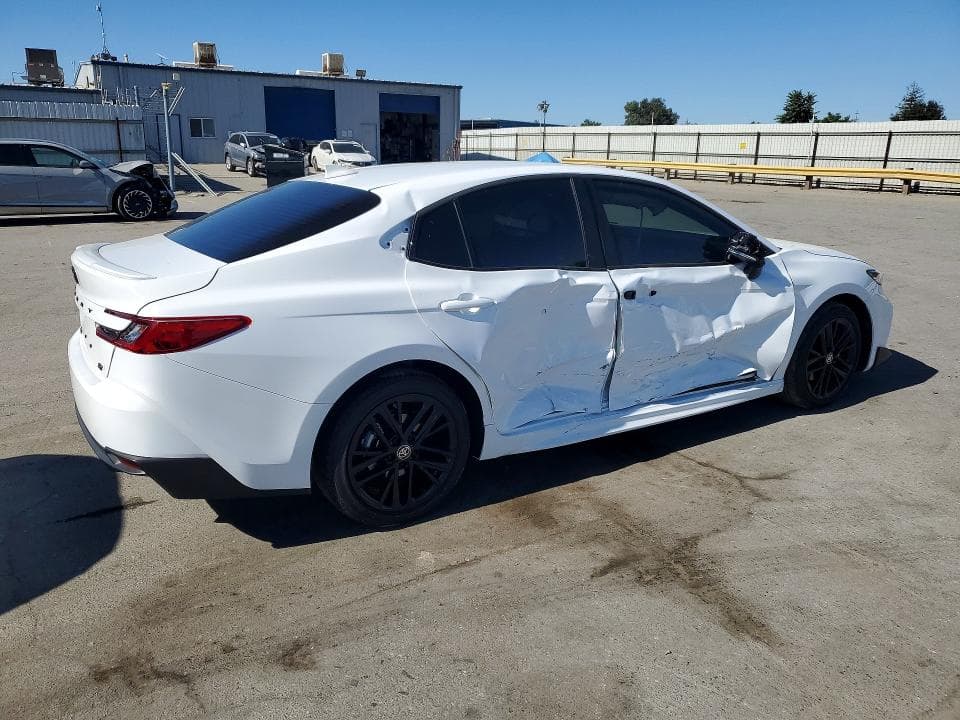 2026 TOYOTA CAMRY SE 3