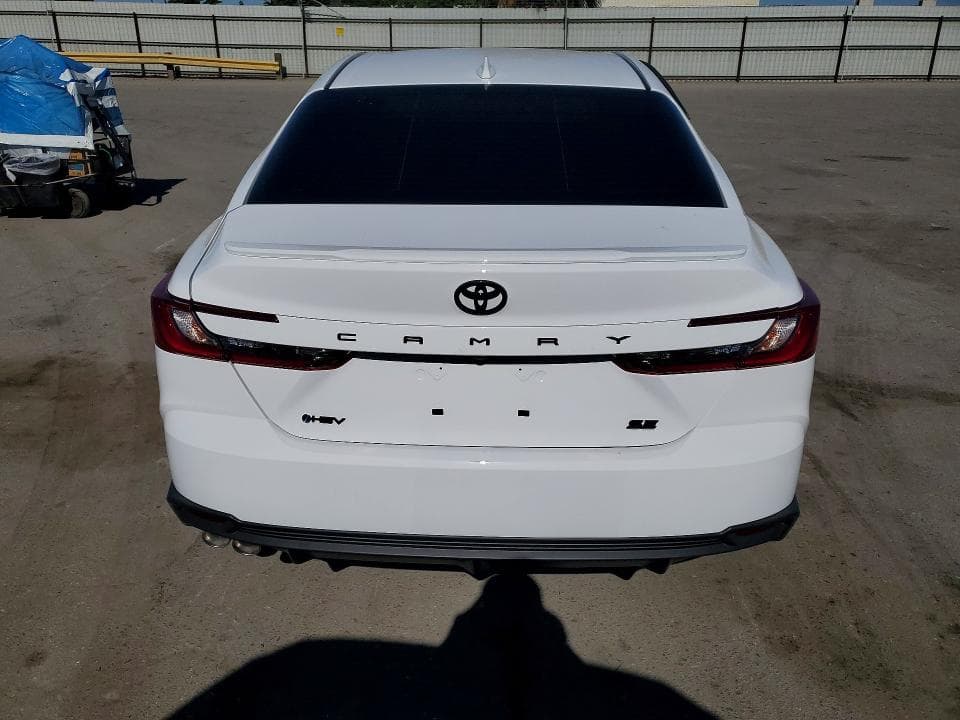 2026 TOYOTA CAMRY SE 6