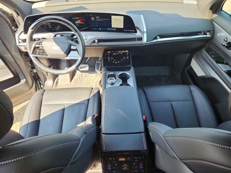 2026 CADILLAC VISTIQ SPORT 8
