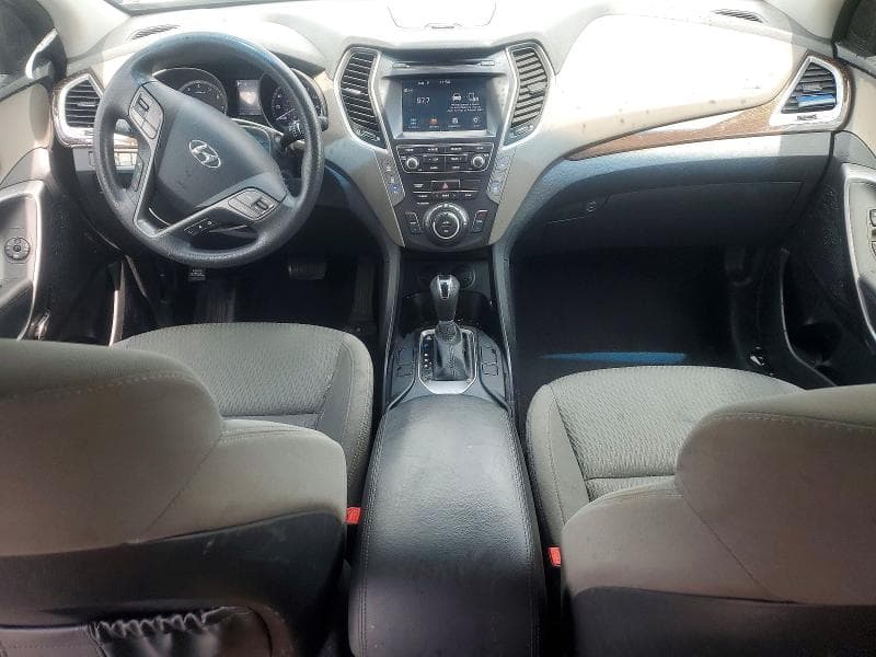 2018 HYUNDAI SANTA FE SE 8