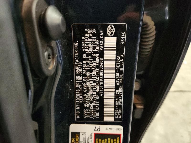 2017 TOYOTA CAMRY SE 12