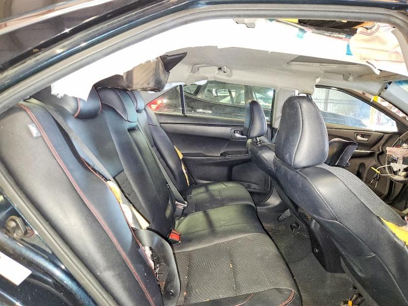 2017 TOYOTA CAMRY SE 10