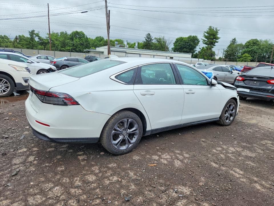 2023 HONDA ACCORD EX 3
