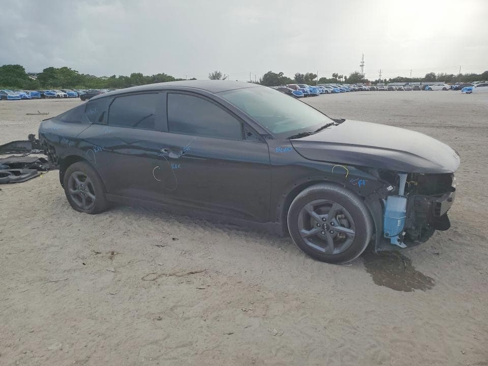 2025 KIA K4 LXS 4