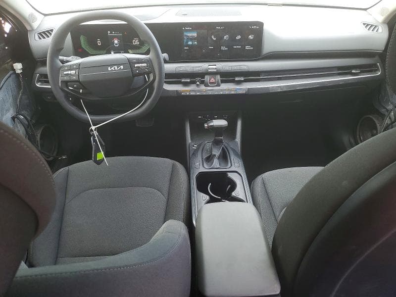 2025 KIA K4 LXS 8