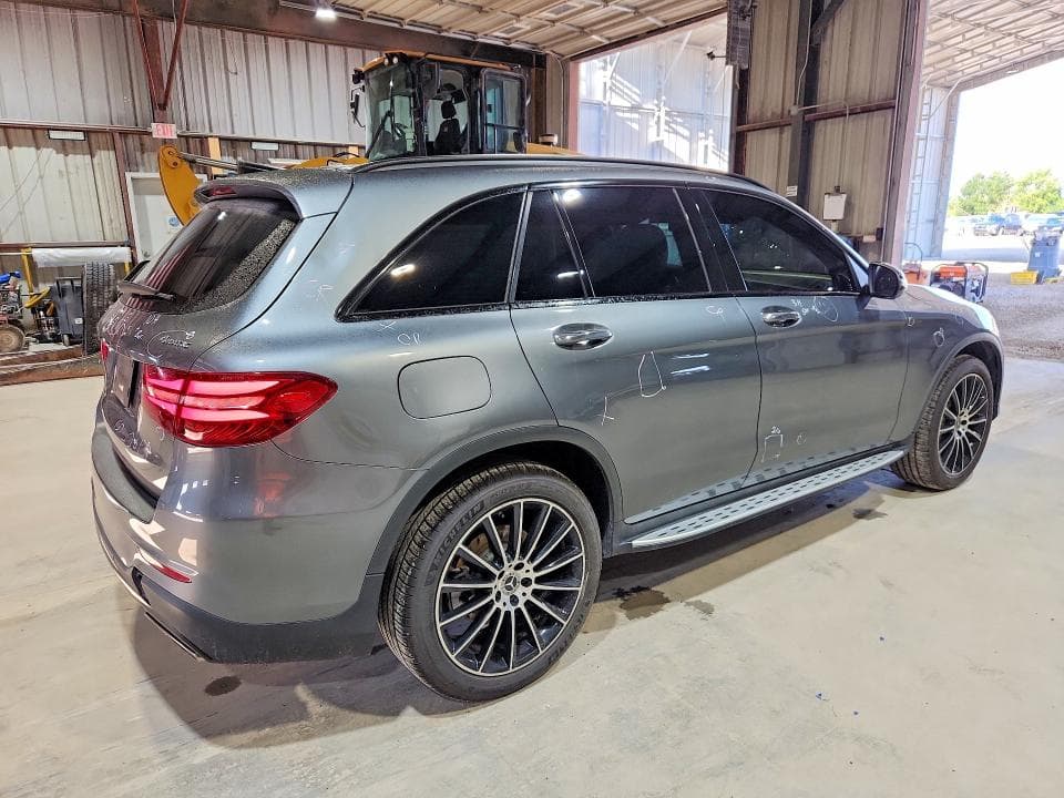 2019 MERCEDES-BENZ GLC 300 4MATIC 3