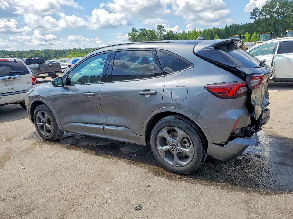 2024 FORD ESCAPE ST LINE 2