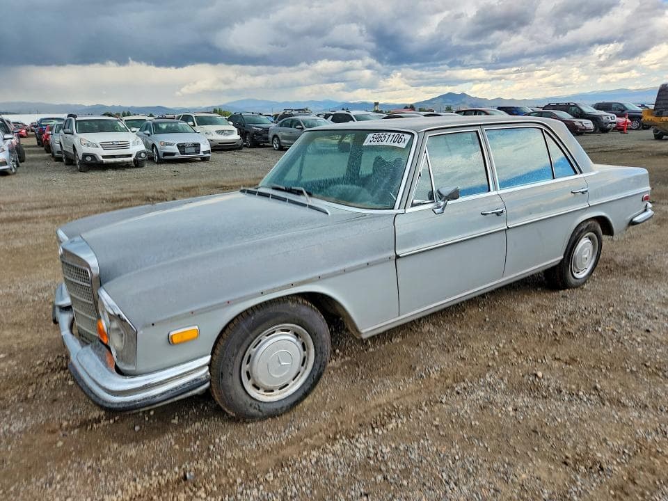 1973 MERCEDES-BENZ C-CLASS