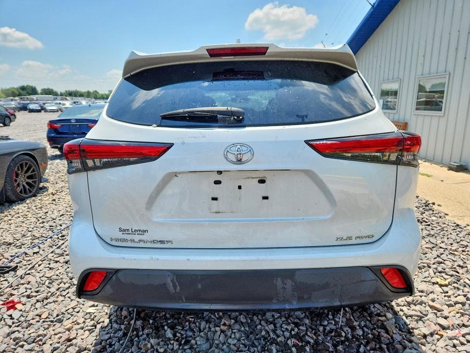 2022 TOYOTA HIGHLANDER XLE 6