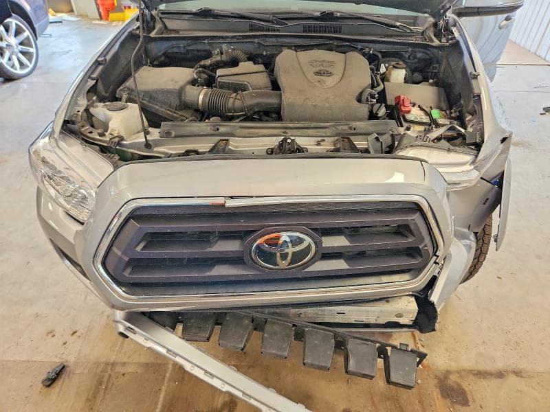 2020 TOYOTA TACOMA SR5 V6 11