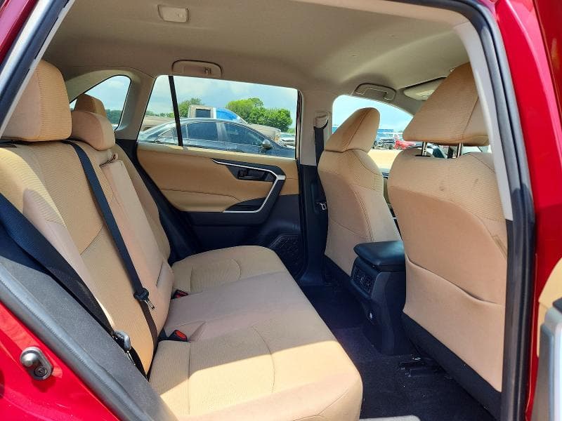 2022 TOYOTA RAV4 LE LE 11